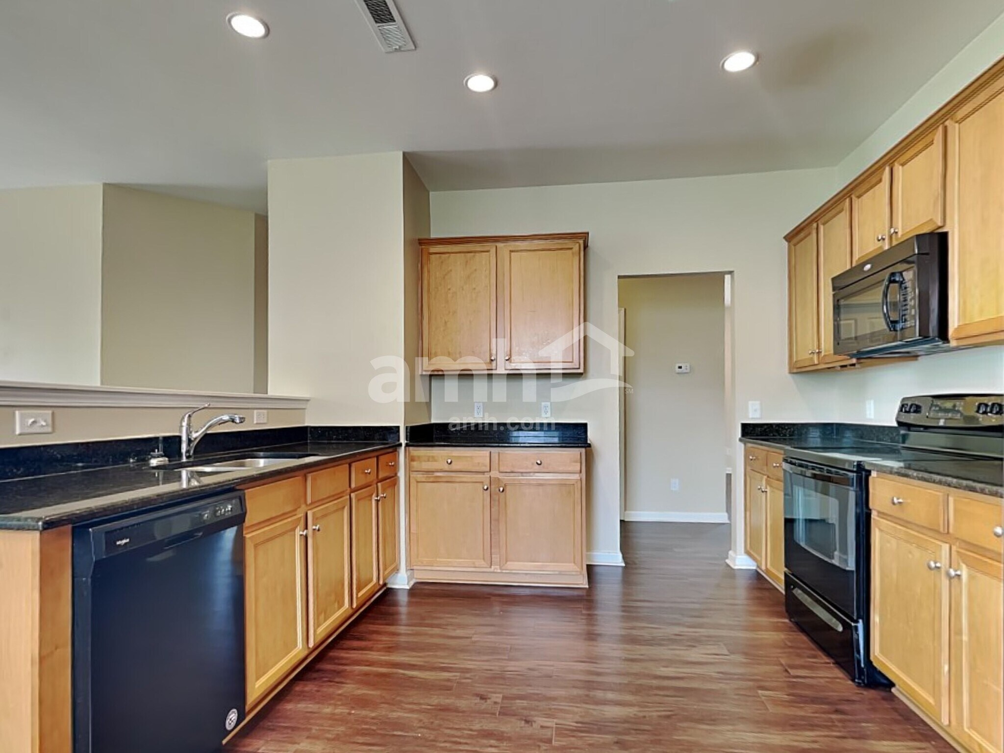 Building Photo - 504 Greywood Ln