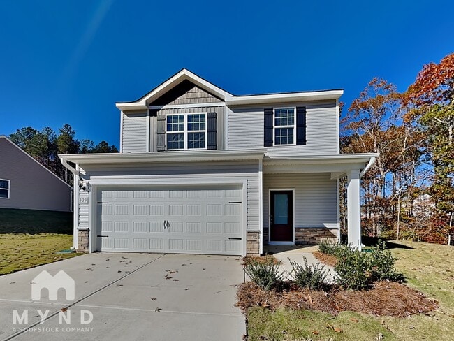 Building Photo - 329 New Villas St