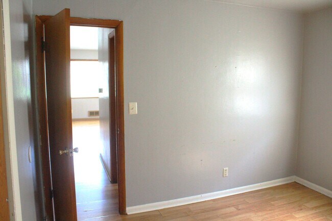 Building Photo - 3957-3959-3959 N 53rd St