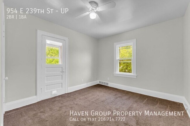 Building Photo - 954 E 239th St