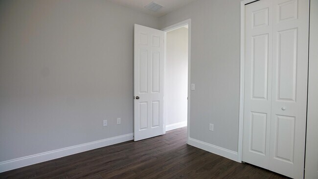 Building Photo - 12182 Eastmoor Dr