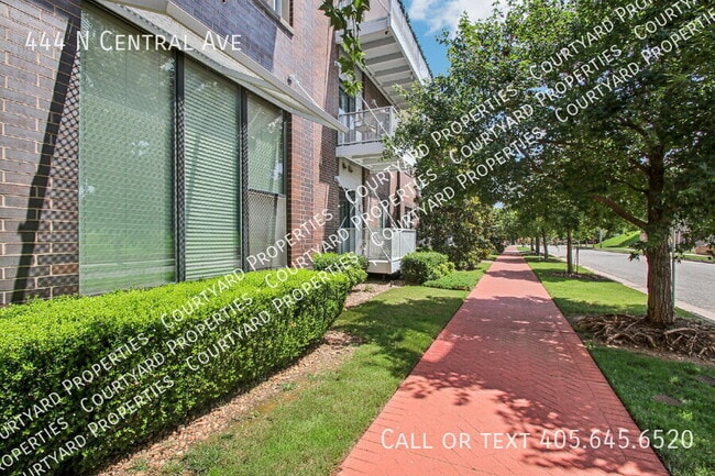 Building Photo - 444 N Central Ave