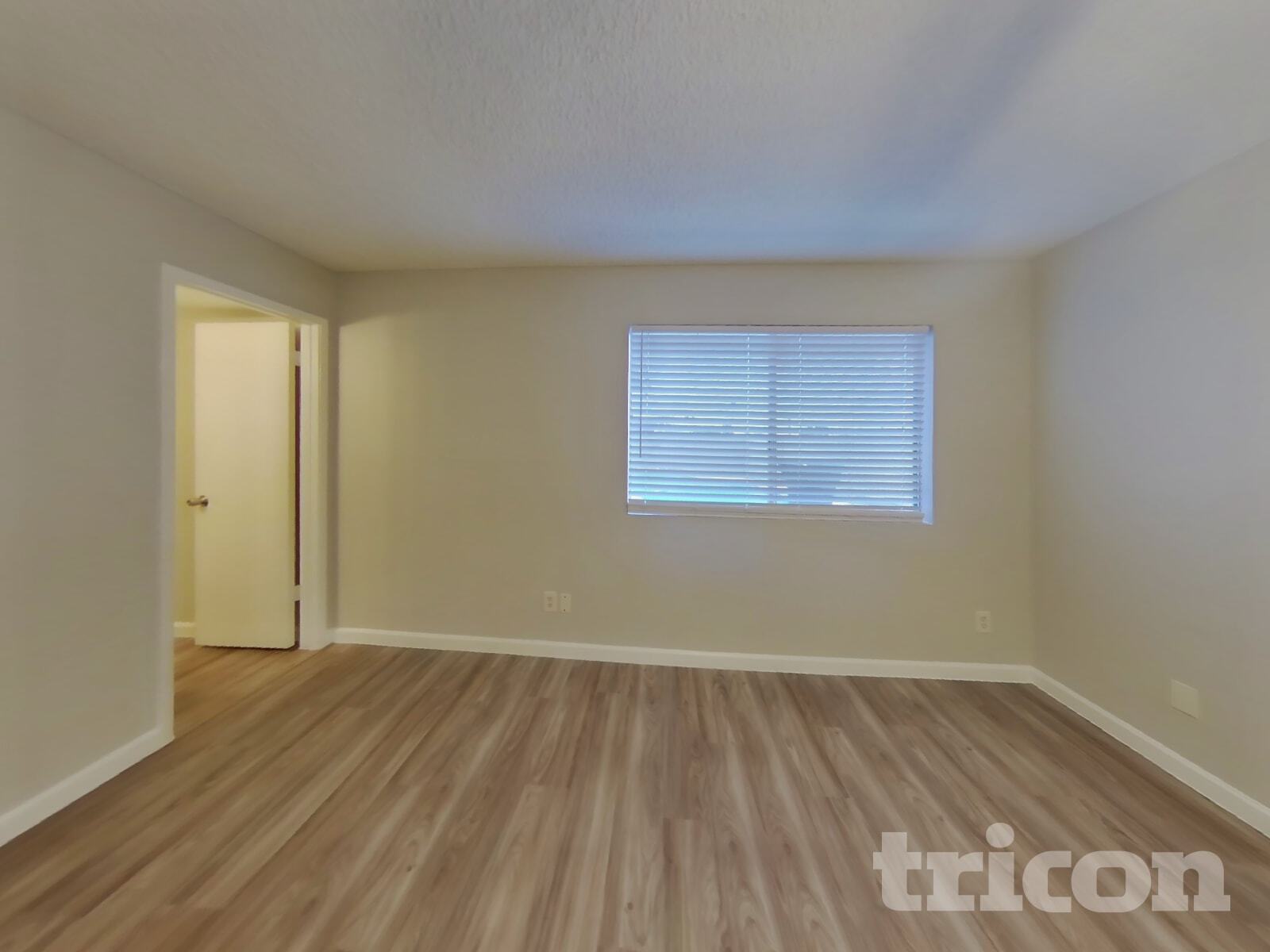 Building Photo - 904 W Yale Dr