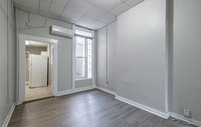 Building Photo - 102 N Lombardy St