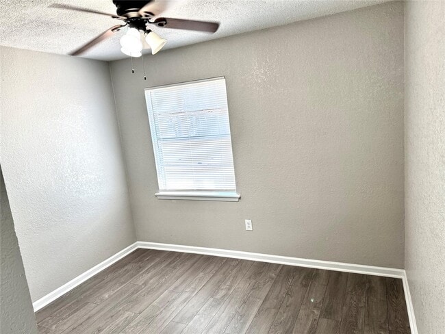 Building Photo - 10206 Buena Park Dr