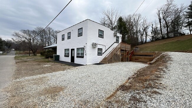 Building Photo - 254 Third St