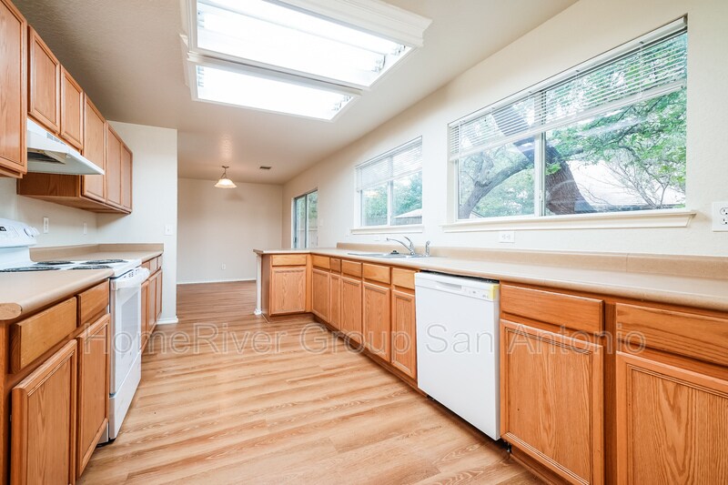 Building Photo - 10611 Manor Creek