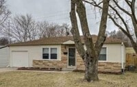 Building Photo - Spacious 2 Bedroom in La Vista!