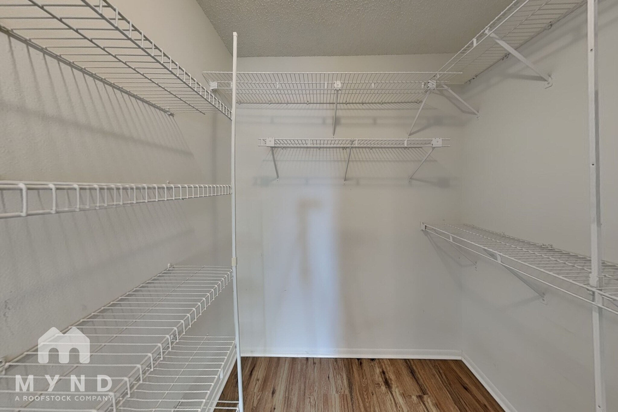 Building Photo - 2800 Falling Tree Cir