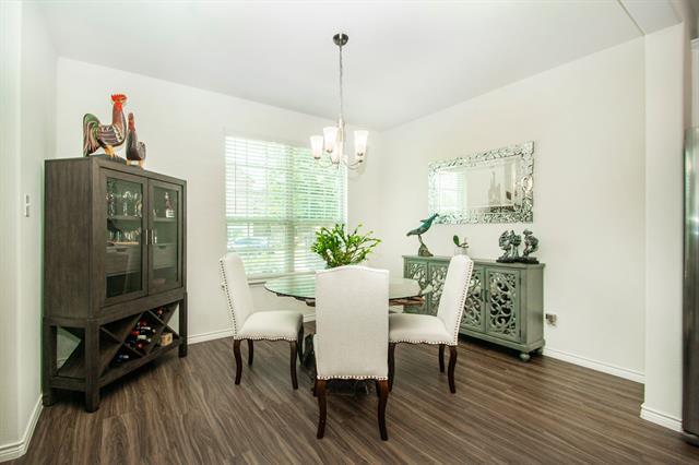 Building Photo - 2168 Miramar Dr