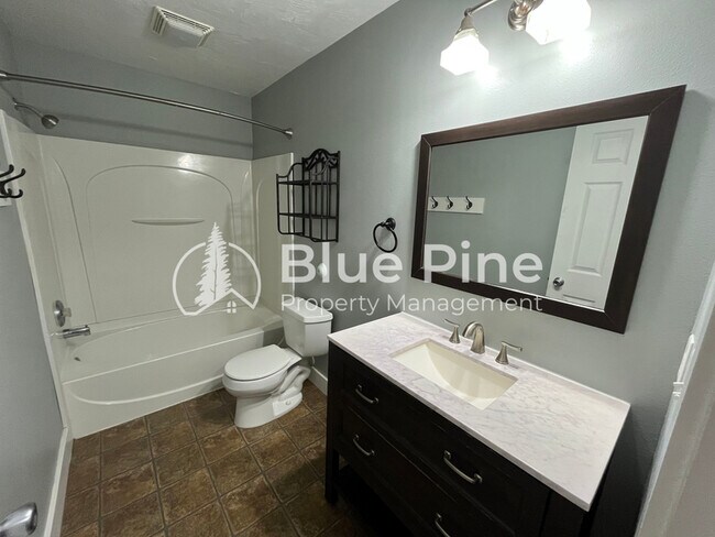 Building Photo - 157 Leesburg Ln