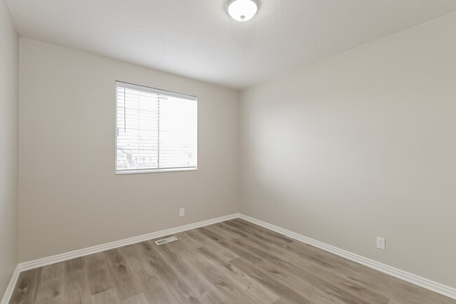 Building Photo - 5564 Lopalena Cir