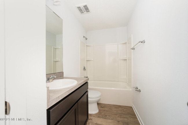 Building Photo - 512 Eiseman Wy