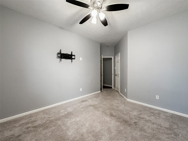Building Photo - 6810 Summer Bridge Ln