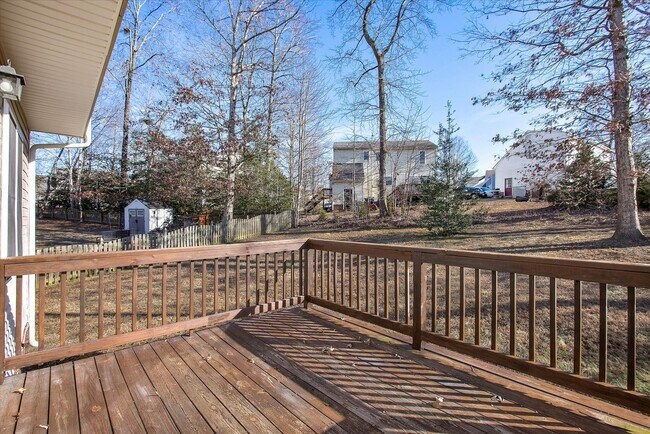 Building Photo - NEWLY RENOVATED 4 BEDROOM HOME IN ASHBROOK