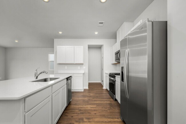 Building Photo - 1510 Mountain View Dr