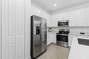 Building Photo - 14534 Highland Center Way