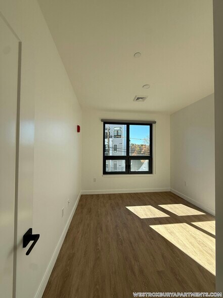 Building Photo - 199 Gardner St