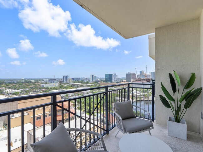 Building Photo - 610 W Las Olas Blvd