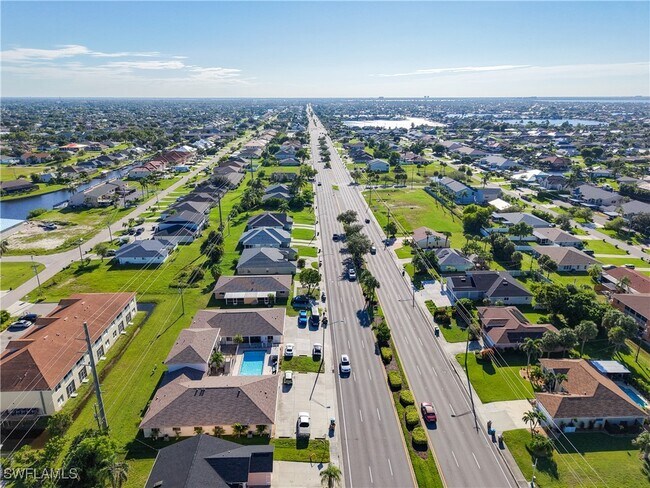 Building Photo - 1107 Cape Coral Pkwy W