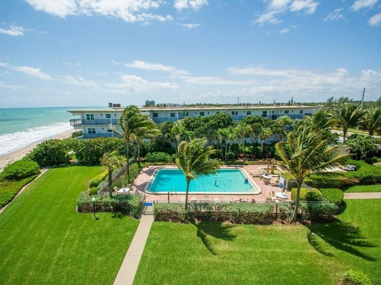 Building Photo - 4450 Highway A1A