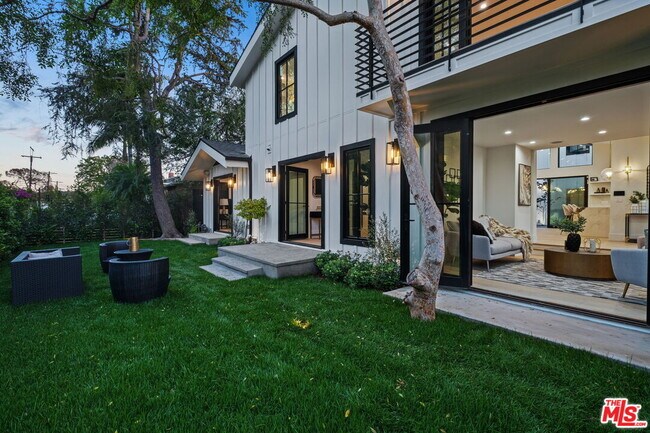 Building Photo - 12672 Stanwood Dr