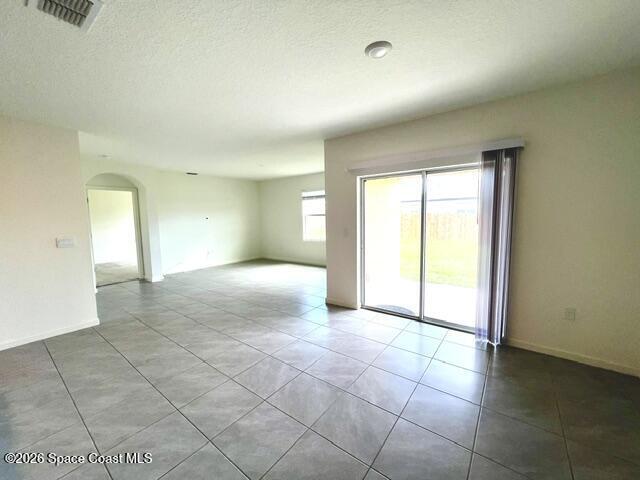 Building Photo - 392 Ocarina St SW