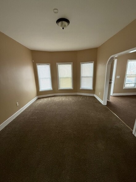 Building Photo - 5891 Vancourt St