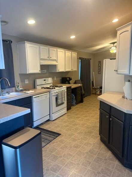 Building Photo - 1077 Arroyo Grande Dr