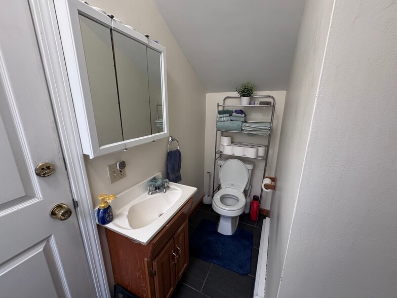 Building Photo - 551 Washington St