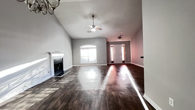 Building Photo - 7735 Country Pass