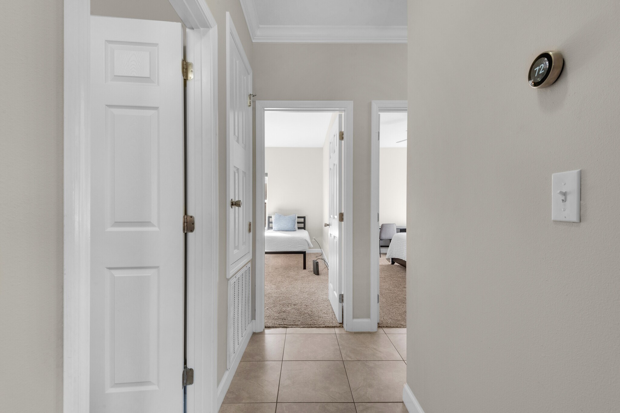 Hallway leading to guest bedrooms and bathroom - 28 Snook Rd