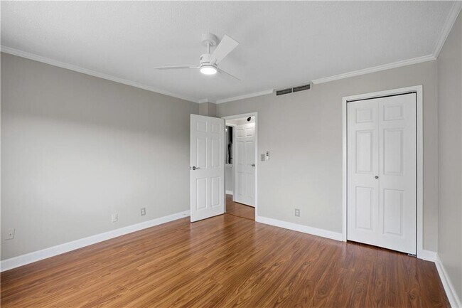 Building Photo - 2285 Peachtree Rd NE