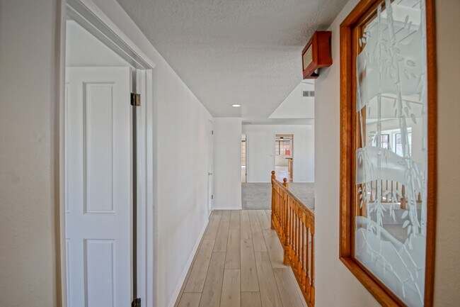 Building Photo - VERY BRIGHT & AIRY, 2050 SQ FT HOME W/ TON...