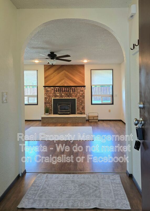 Building Photo - 1453 Hillspring Rd