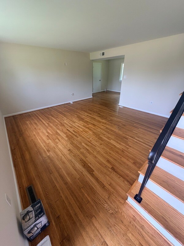 Building Photo - 506 Mansfield Dr