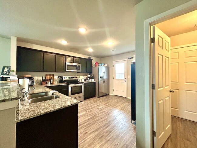 Building Photo - 1324 Morningside Dr