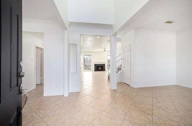 Building Photo - 17811 Scrub Oak Dr