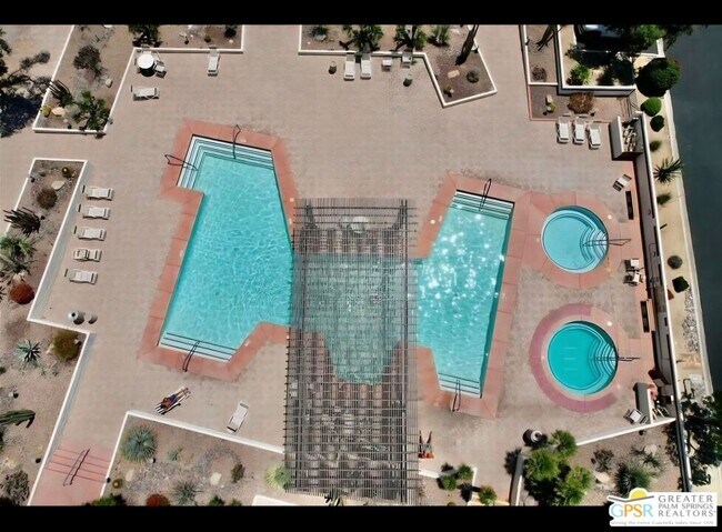 Building Photo - 15300 Palm Dr