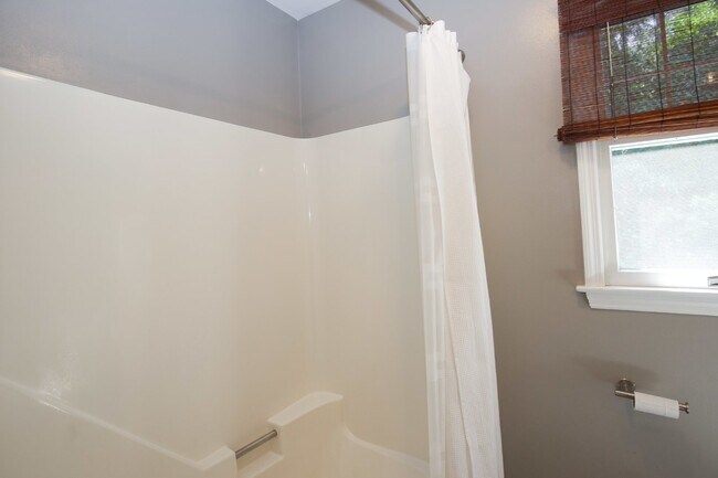 Building Photo - "3-Bedroom Home on Fox Hunt Lane in Southern Pines – Cozy Living Awaits!"