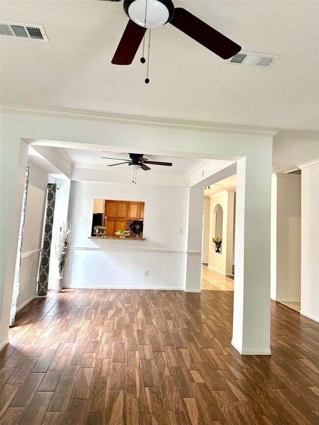 Building Photo - 24914 Aughton Ct