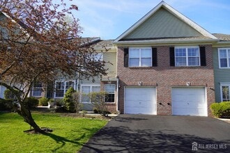 Building Photo - 102 Wellington Park Dr