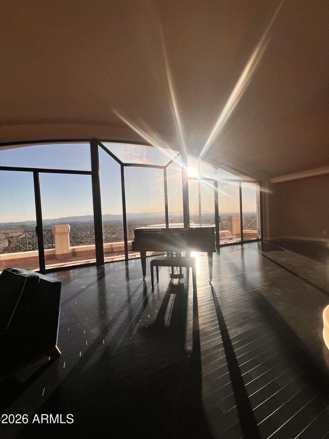 Building Photo - 5400 E Valle Vista Rd