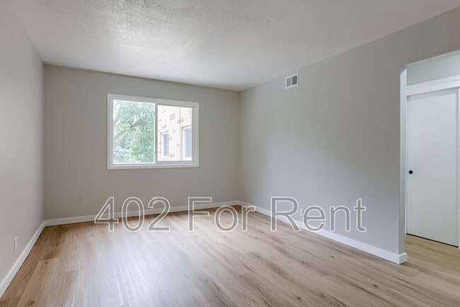Building Photo - 4715 Davenport St