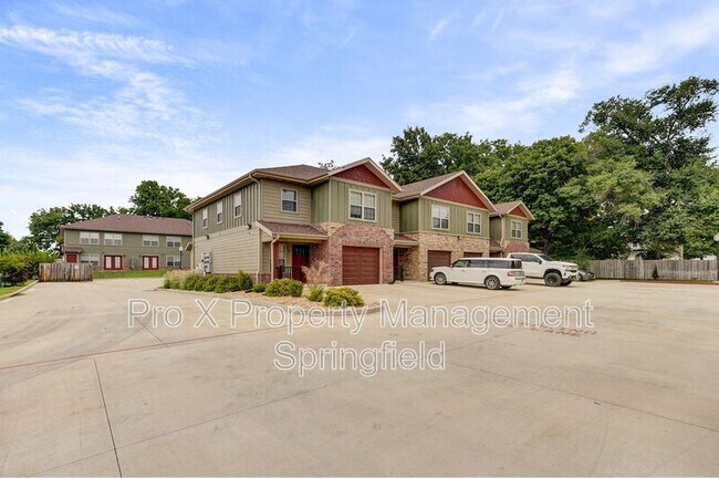 Building Photo - 1302 S Lexington