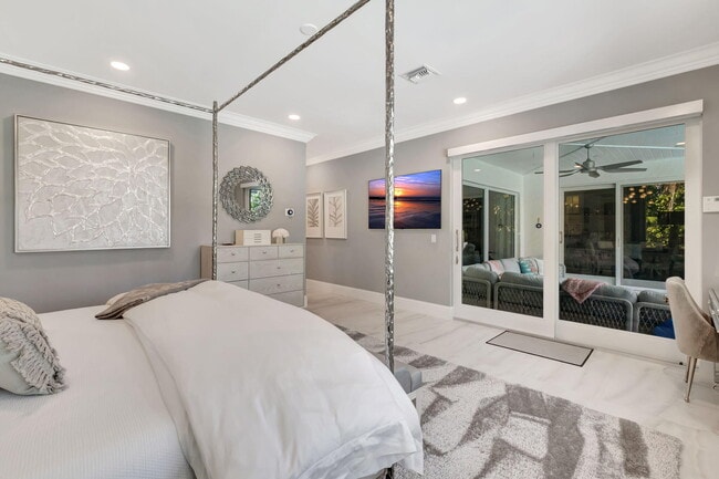 Building Photo - 5747 Paddington Way