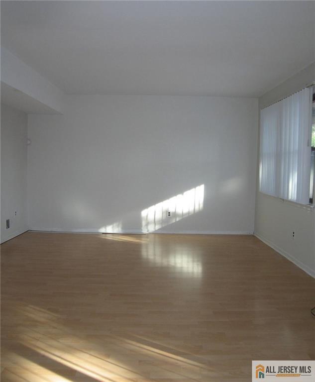 Building Photo - 6107 N Oaks Blvd