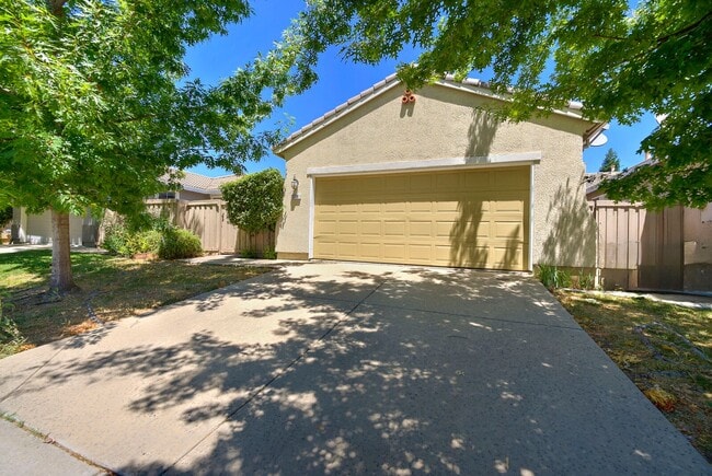 Building Photo - 2736 San Juan Rd