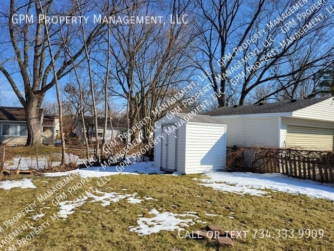 Building Photo - 32256 Oscoda Ct