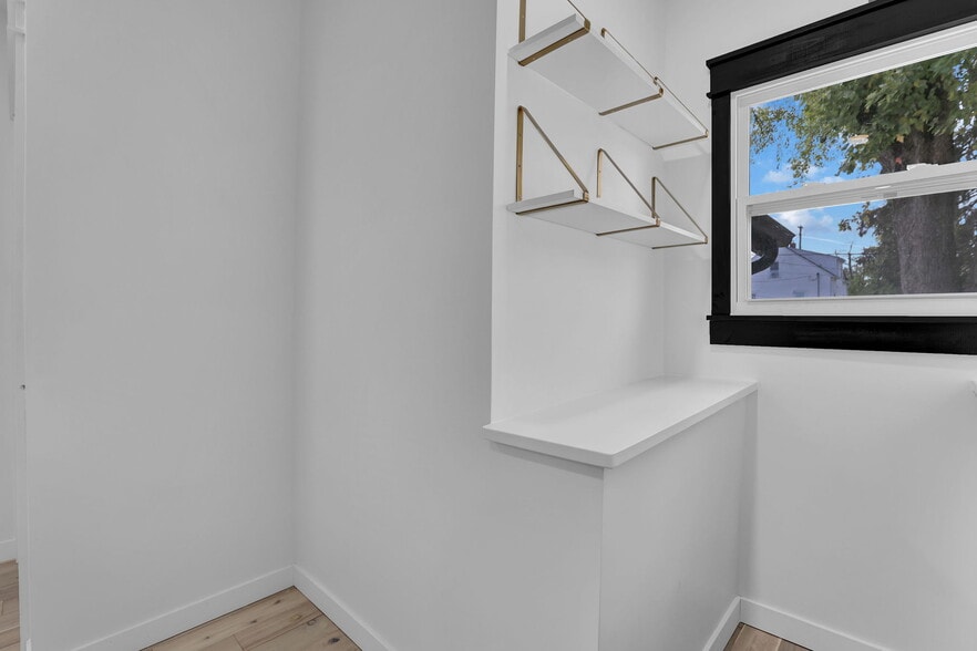 Building Photo - 119 N Ohio Ave